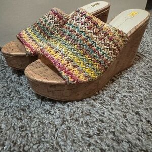 Multi colored platform heel